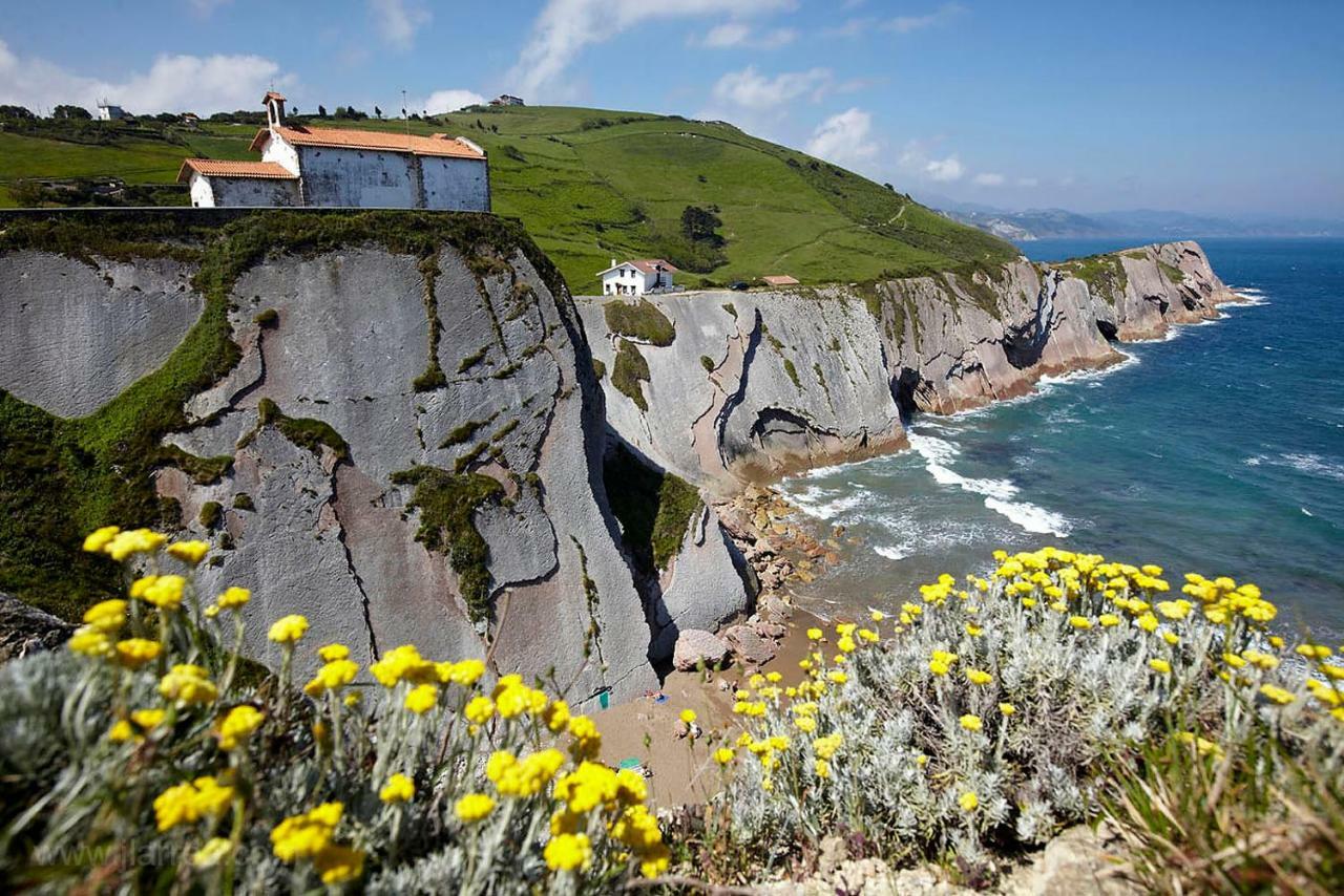 Urain Suites - Apartments At Flysch-Coast Сумая Экстерьер фото